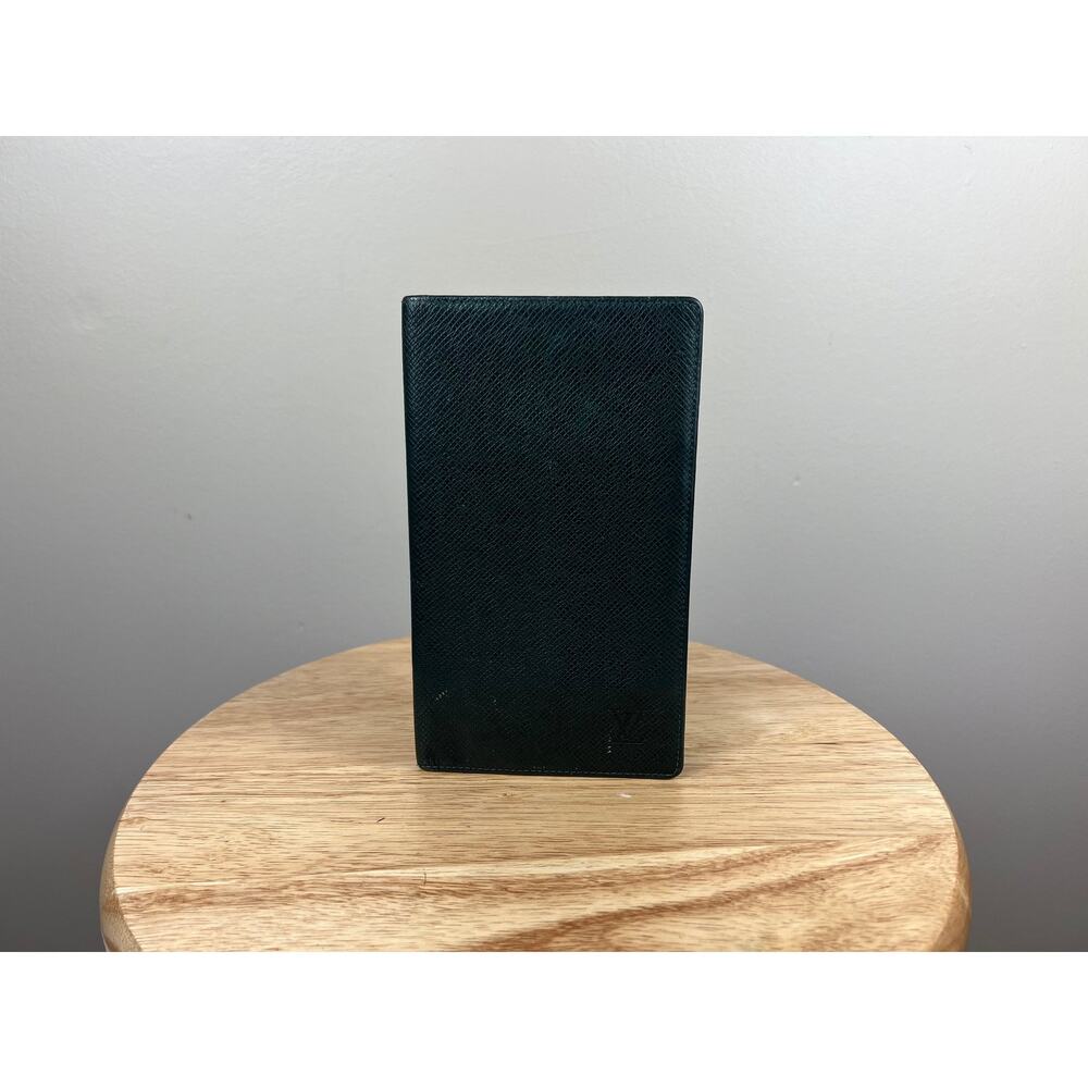 Authentic Louis Vuitton Check-book Wallet Epi Taiga